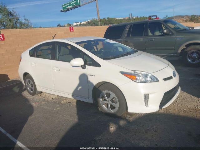 Salvage Toyota Prius