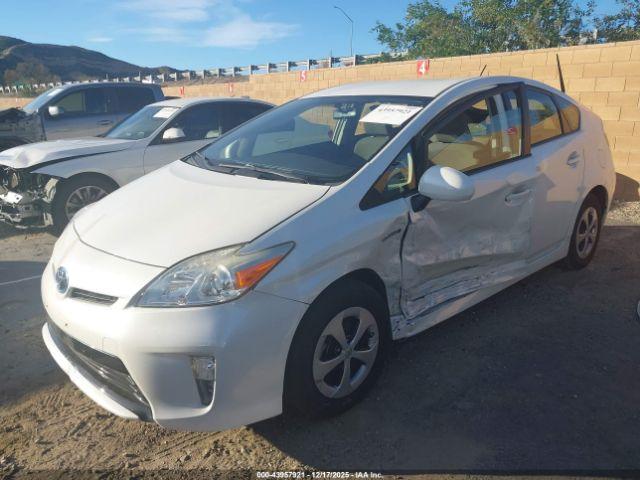 Toyota Prius Two Image 4