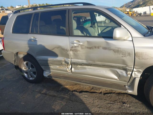 Toyota Highlander Limited V6 Image 12