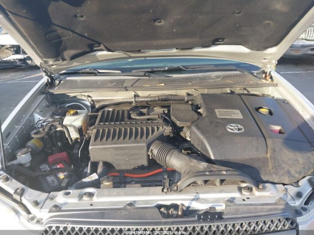 Toyota Highlander Limited V6 Image 8