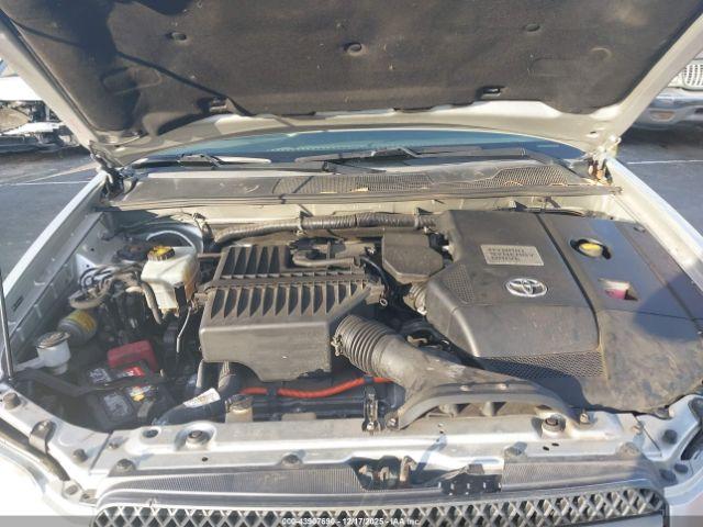 Toyota Highlander Limited V6 Image 8