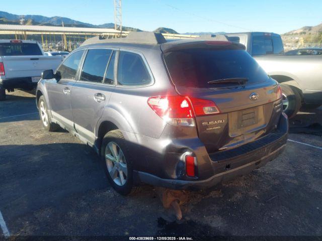 Subaru Outback 2.5i Image 15