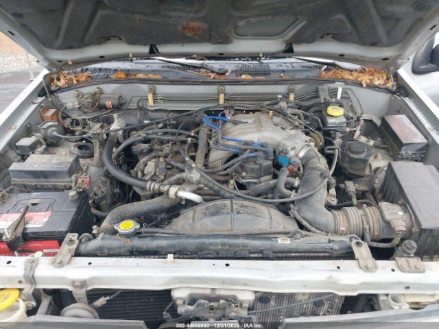 Nissan Pathfinder Image 10