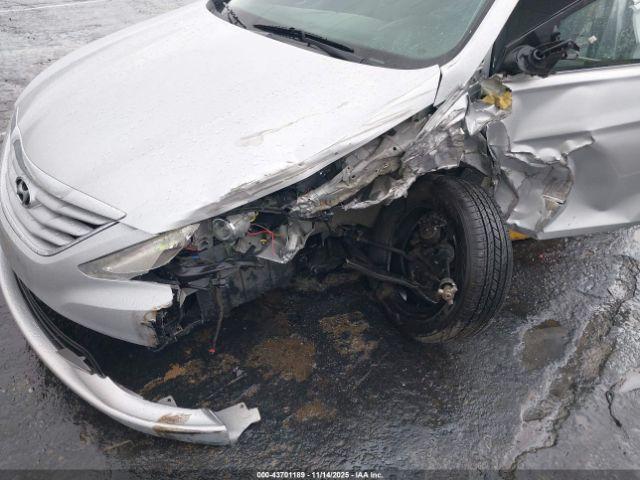 Hyundai SONATA Gls Image 8