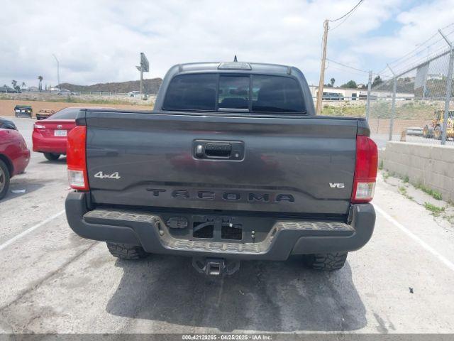 Toyota Tacoma Sr5 V6 Image 17