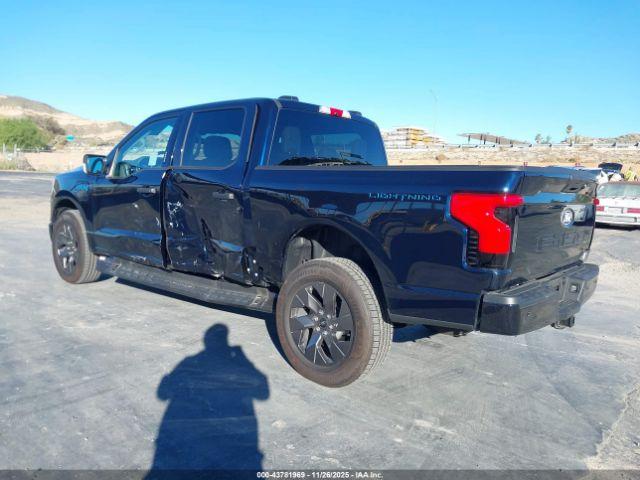Ford F-150 Xlt Image 4